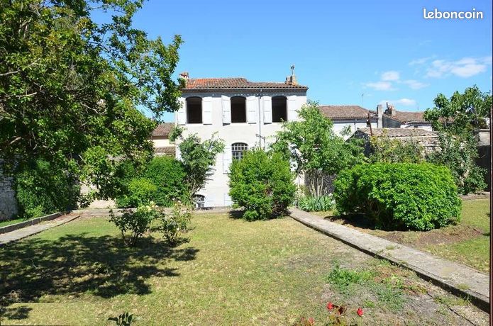 Maison 20 pièces 650 m²