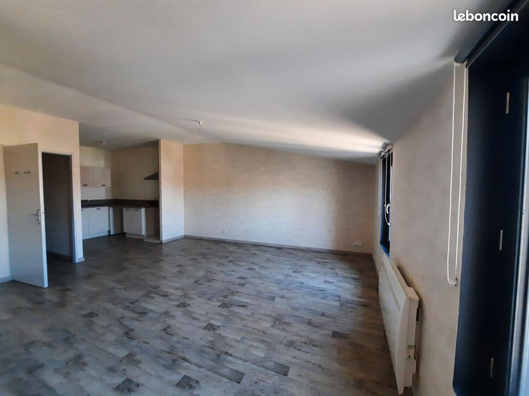 Appartement 3 pièces 69 m² · à Surgères · 69 m² · 624 €