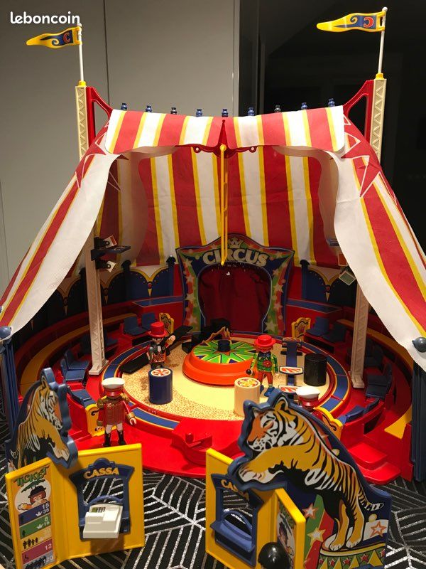 Playmobil - Cirque - 5057 Grande scène de cirque avec éclairage LED