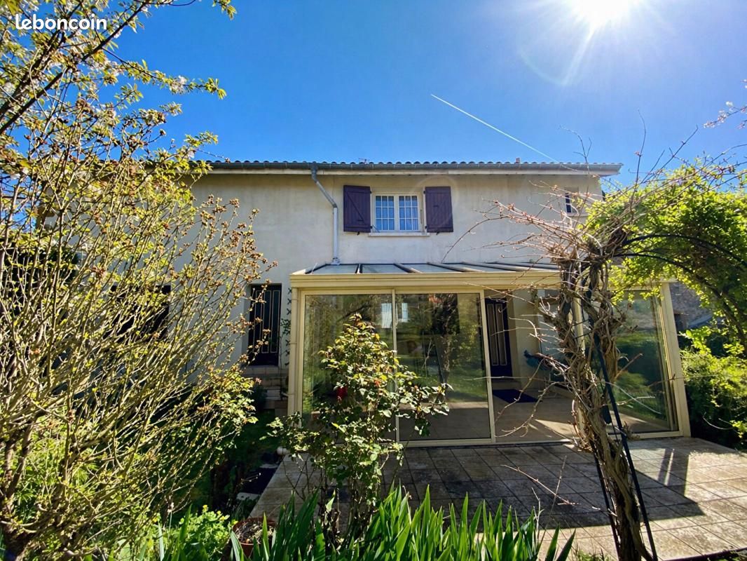 Maison 6 pièces 120 m² · à Hurigny · 120 m² · 248 000 €