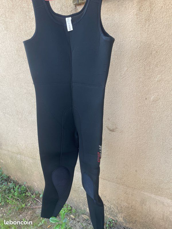 Combinaison plongée Néoprène taille 6 (image 1)