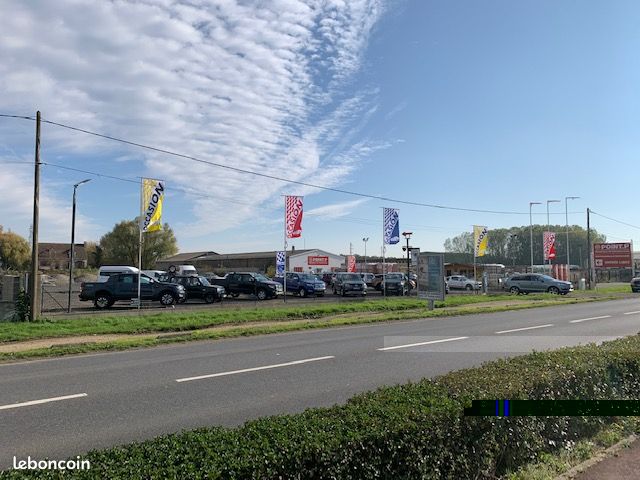 Terrain multi commercial grande surface avec vue et passage intense · à Varennes-sur-Seine · 2 000 000 €