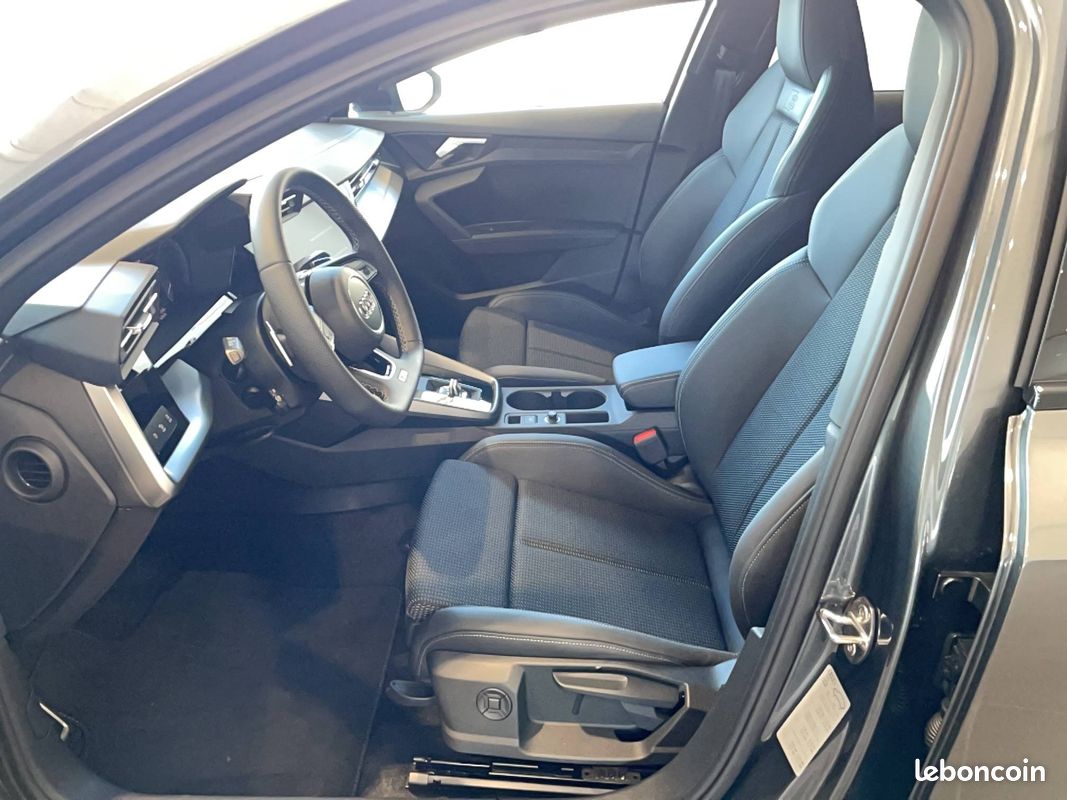 AUDI A3 Sportback 40 TFSIe 204 S tronic 6 S Line (image 11)