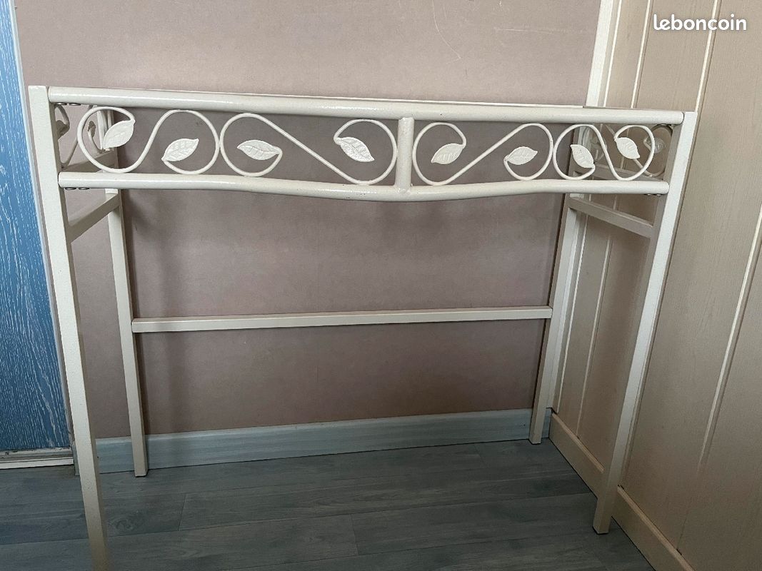 Console (image 2)
