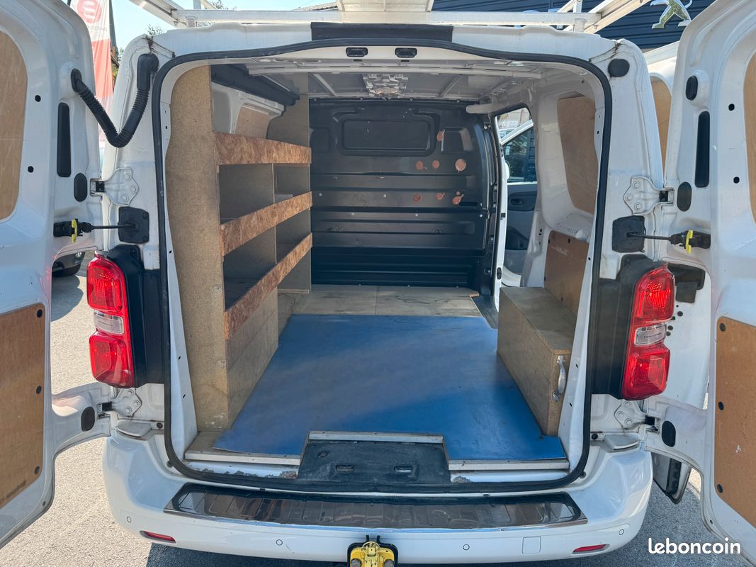 Jumpy m business 1.6 hdi 115 bv6 gps 3d connecte apple carplay radar recul clum semi regulee ttelage galerie kit bois garantie 1 an (image 4)