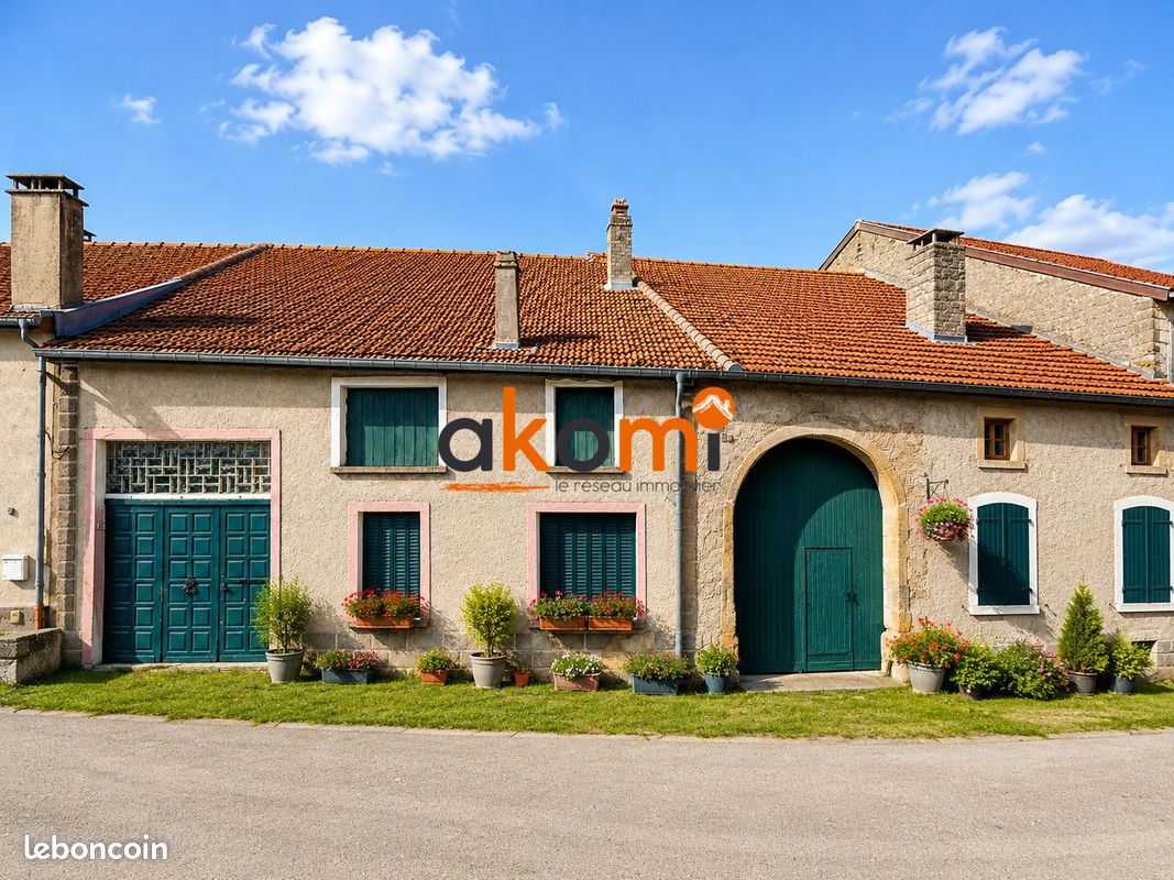 Maison 10 pièces 272 m² · à Grimonviller · 272 m² · 60 500 €