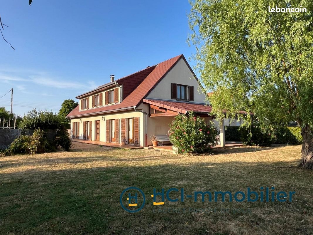 Maison 9 pièces 193 m² · à Saint-Rémy · 192,7 m² · 319 000 €