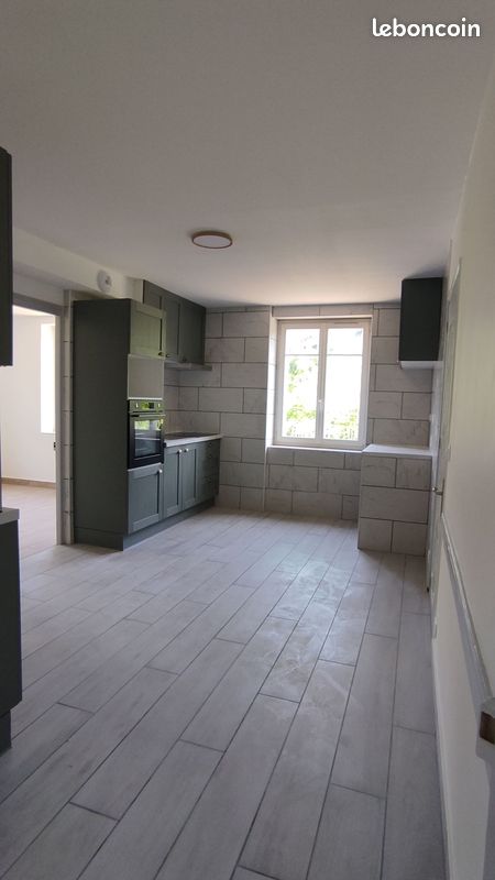 Appartement 3 pièces 72 m² · à Saint-Hilaire-Peyroux · 72 m² · 785 €/mois