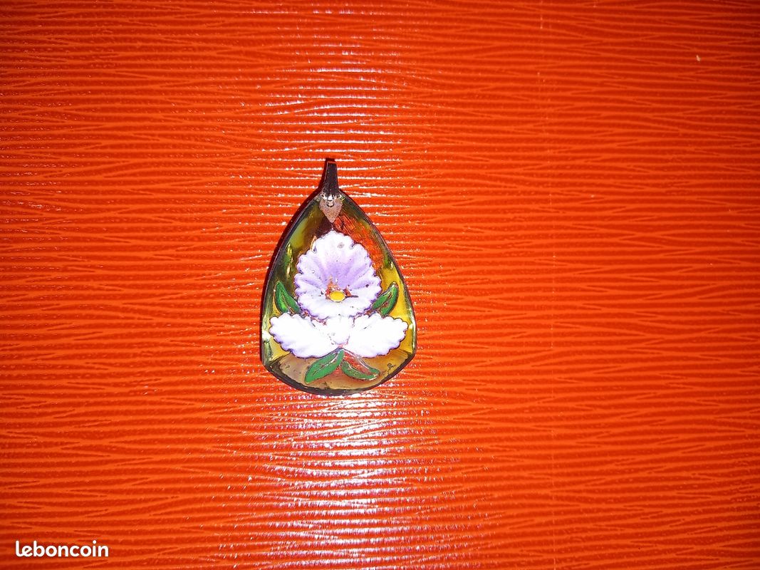 Pendentif fleur vintage (image 2)