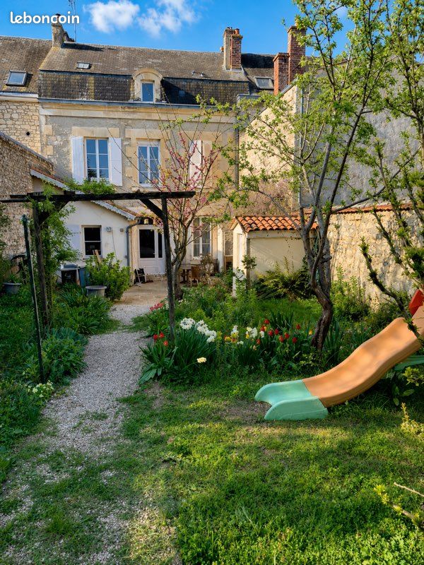 Maison 7 pièces 190 m² · à Fontenay-le-Comte · 190 m² · 195 000 €