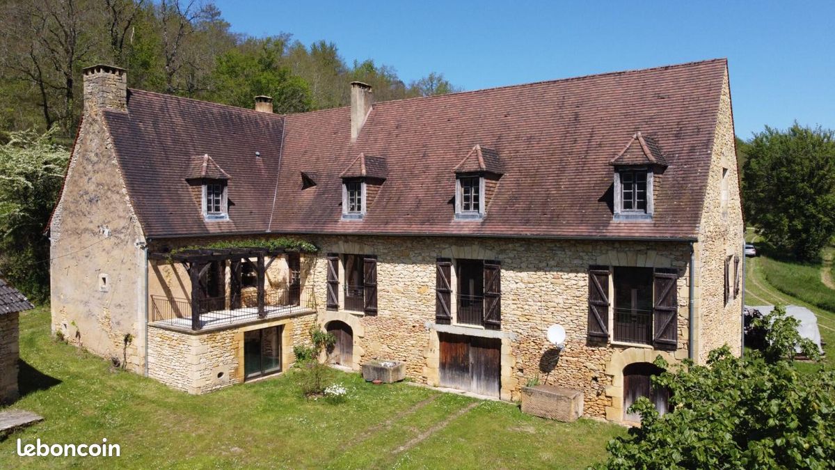 Maison 6 pièces 160 m² · à Saint-Geniès · 160 m² · 398 000 €