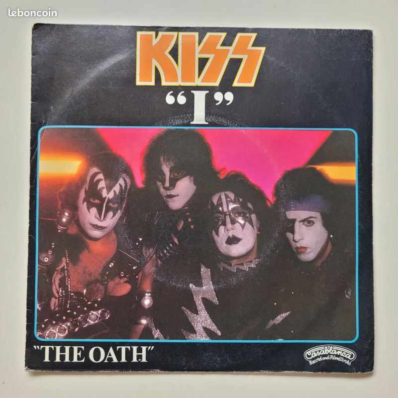 45t / kiss (image 1)
