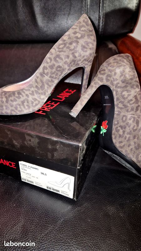 Escarpins Free-lance Boca-Sixties Pointure 38 - Cuir Noir, Talon Bobine - Portés 3 Fois, Comme Neufs