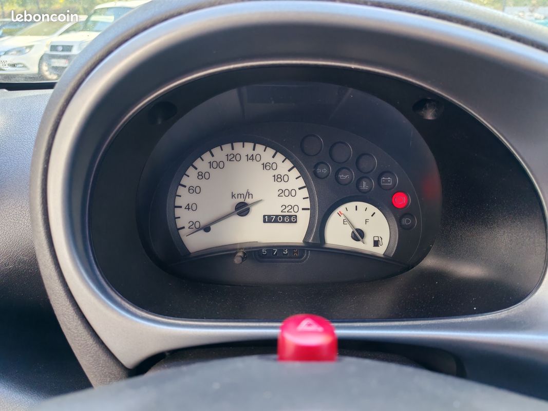 FORD KA 1.3 60ch - GRIS - 29/01/2001 - 117 100 KM - 3 490 - Garantie 3 mois incluse - Idéal ville ou jeune conducteur (image 8)