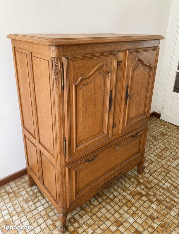 Superbe meuble de rangement en chêne massif – Style Louis XV / Campagnard (image 1)