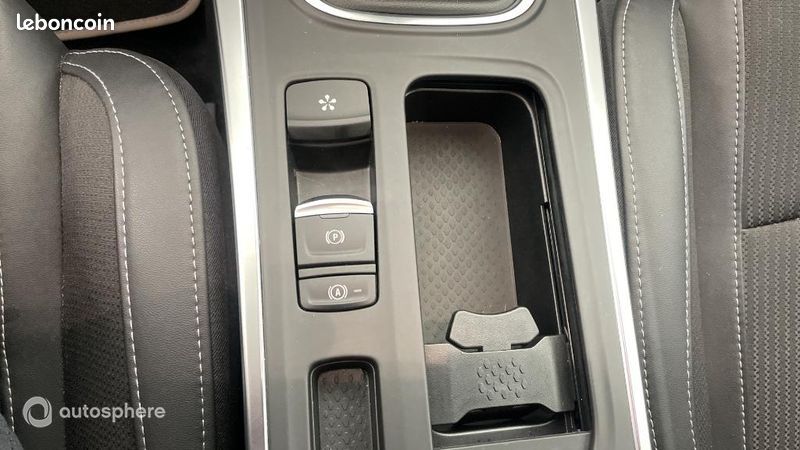 Renault Mégane 1.5 Blue dCi 115ch Intens (image 24)