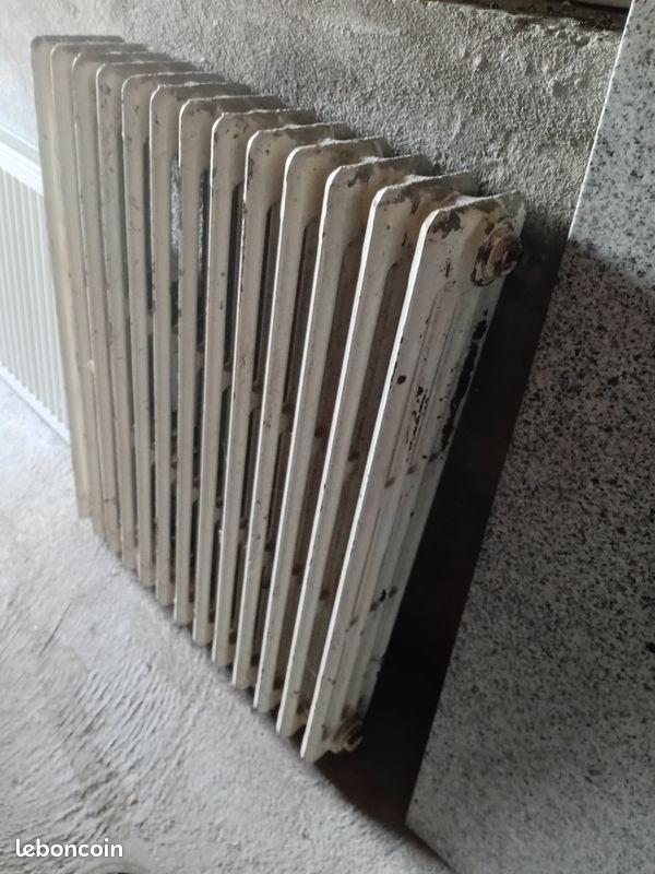 Vend Radiateur en fonte (image 1)