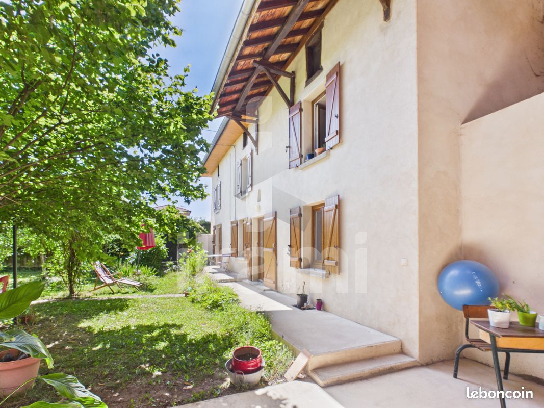 Maison 6 pièces 192 m² · à Saint-Siméon-de-Bressieux · 192 m² · 309 500 €