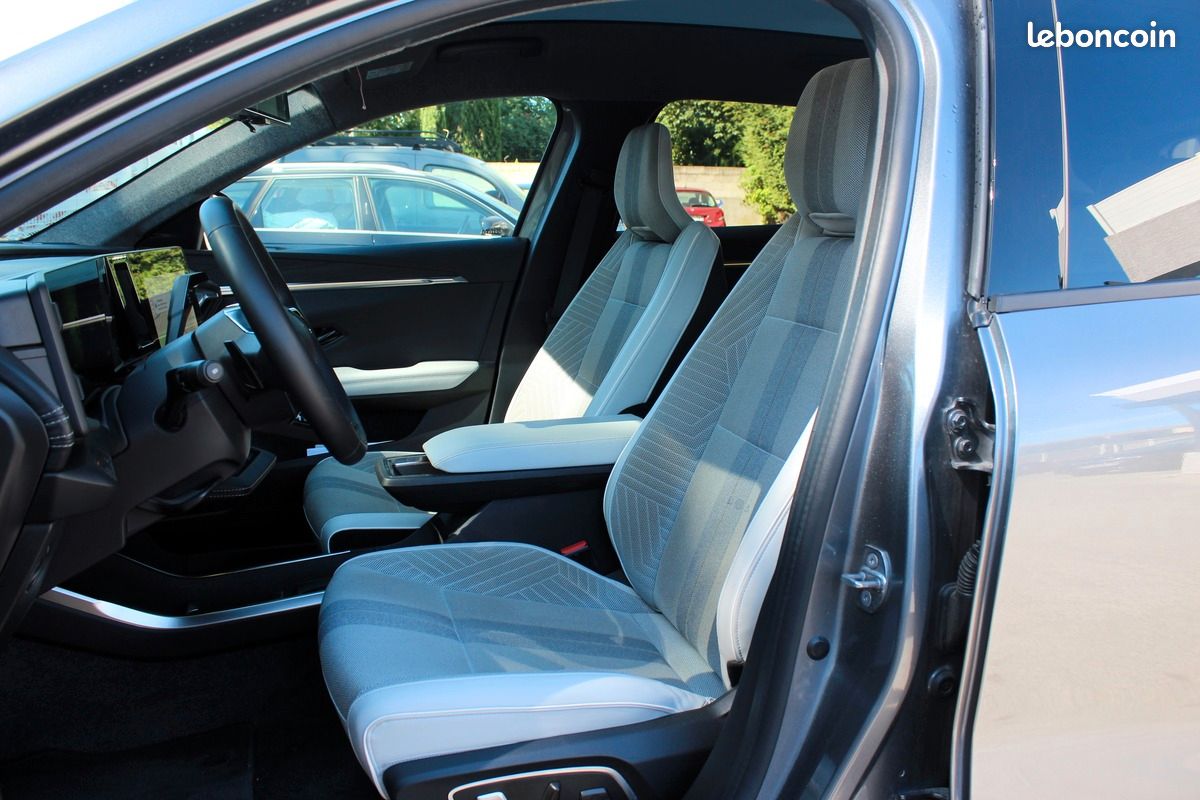 RENAULT Scenic V E-TECH ELECTRIQUE 220 GRANDE AUTONOMIE TECHNO PACK ICONIC 87 KW + CHARGE RAPIDE (image 9)