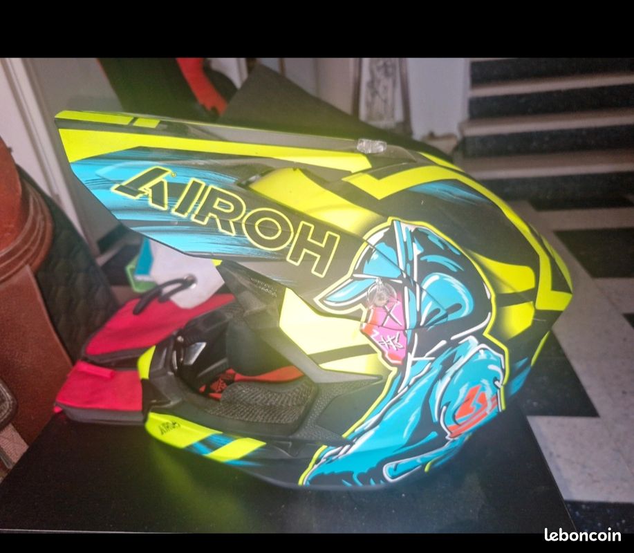 Casque cross airoh taille xs (image 2)