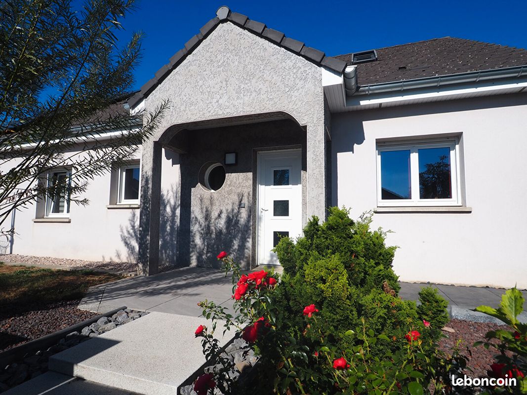 Maison 6 pièces 160 m² · à Charmes · 160 m² · 339 000 €