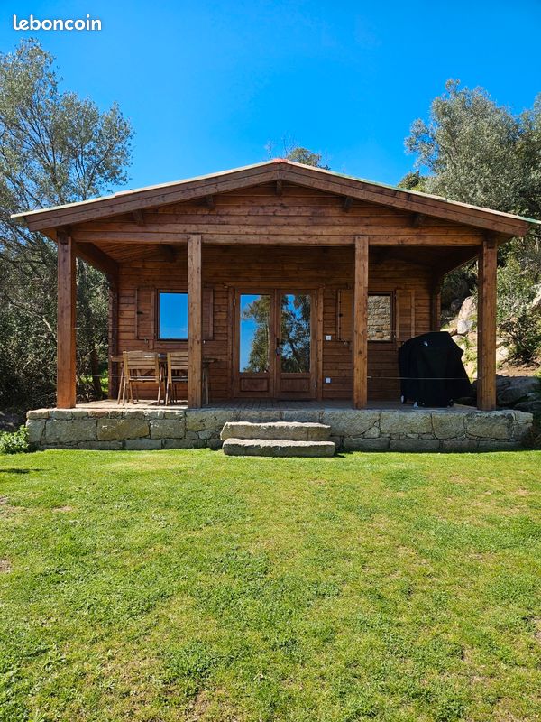 Chalet en plein milieu du maquis (image 1)