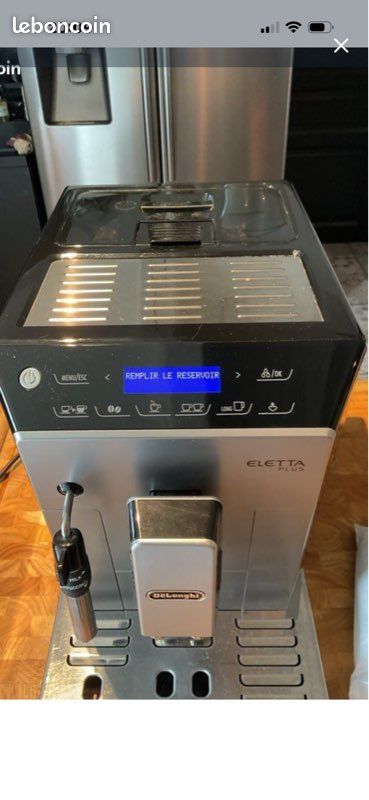 Machine à Café De'Longhi Eletta Plus ECAM 44.620.S – Quasi Neuve – Argenté