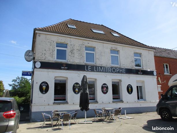 https://img.leboncoin.fr/api/v1/lbcpb1/images/62/eb/63/62eb63460a40e29c35762916d675fd7bcce82de8.jpg?rule=ad-image