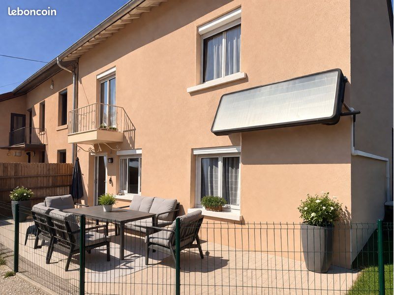 Maison 6 pièces 115 m² · à Commelle-Vernay · 115 m² · 159 000 €