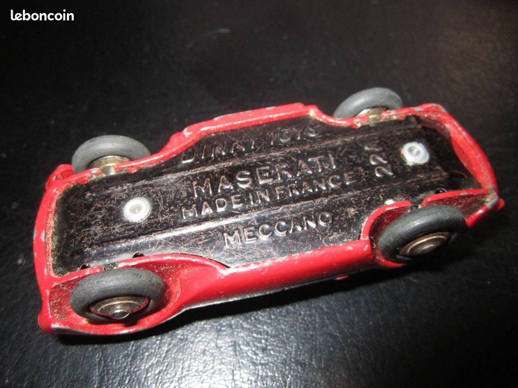 Dinky Toys Ancien - Maserati Cabriolet 1958 Rouge - 1/43 - N°22A - Très Bon État
