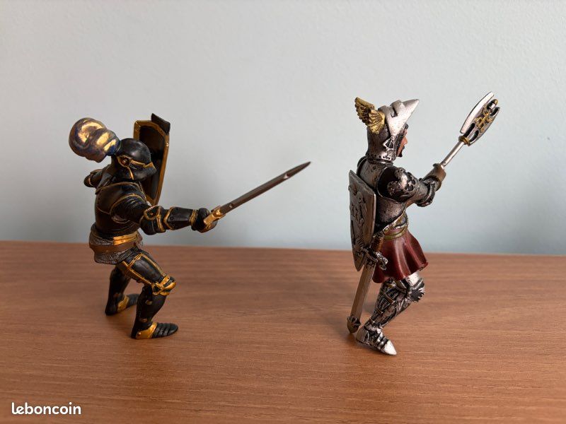 2 figurines Chevalier Noir et Chevalier Fantastique ailé (image 3)