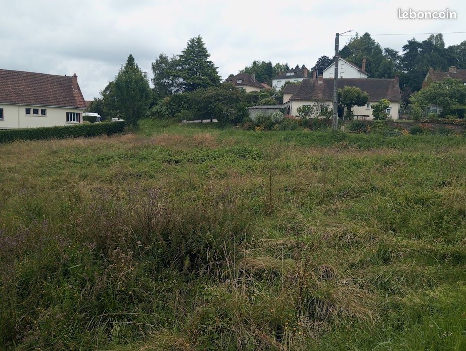 Terrain 10810 m² · à Saint-Yrieix-la-Perche · 10 810 m² · 97 240 €