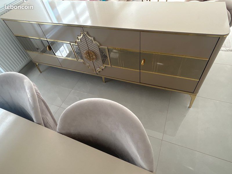 Commode (image 1)