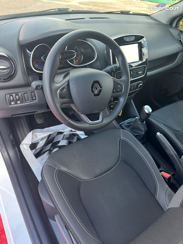 Renault Clio 0.9 L TCe 90 CH "Business" (image 2)