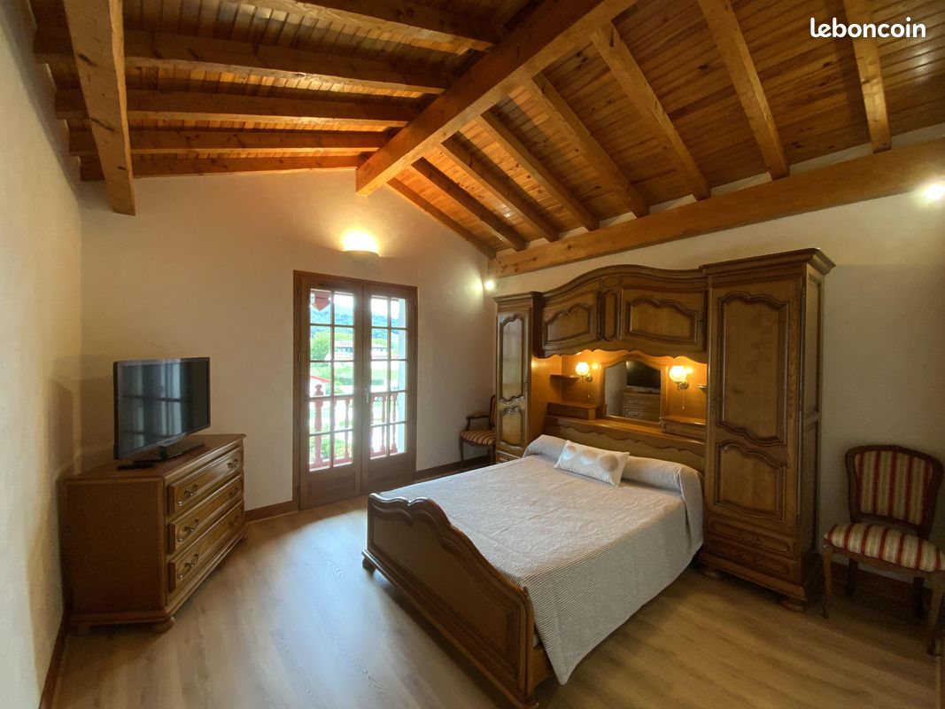 Vente | Maison | 7p | 5ch | 170 m² | Hasparren | Expo Sud | Terrasse · Balcon (image 8)