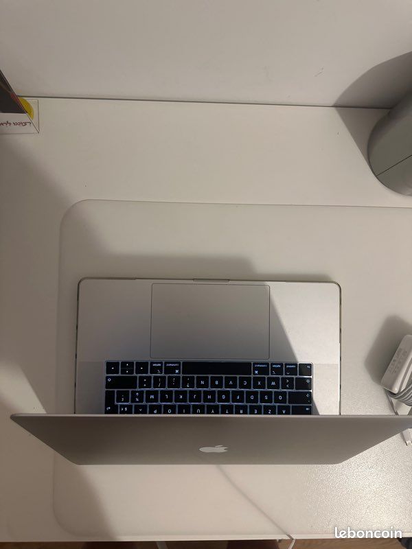 Macbook Pro 2019 Touch Bar 15 pouces (image 5)