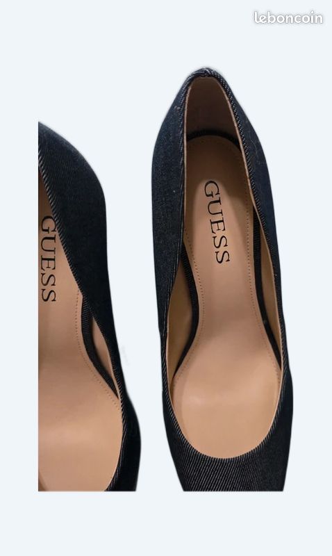 Chaussures Guess neuve en jean (image 1)