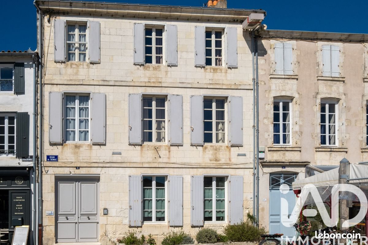 Maison 10 pièces 418 m² · à La Flotte · 418 m² · 2 794 000 €