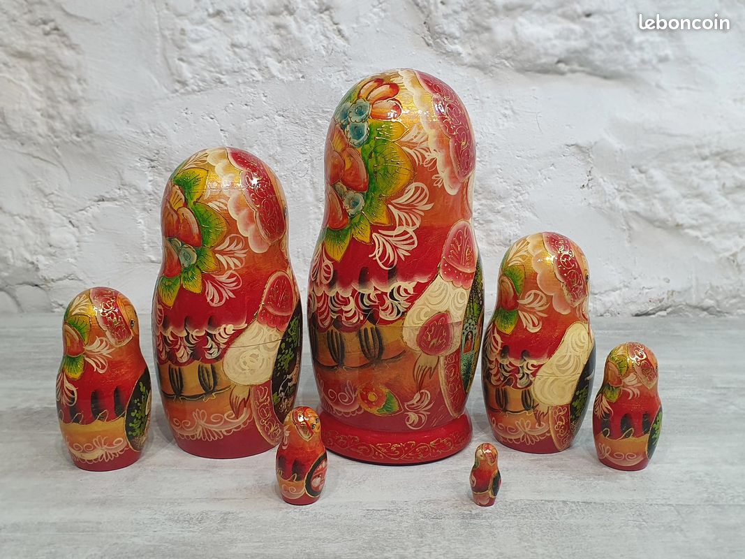 Matriochka Russe 10 Poupées - Art Populaire Peint - Vintage CCCP