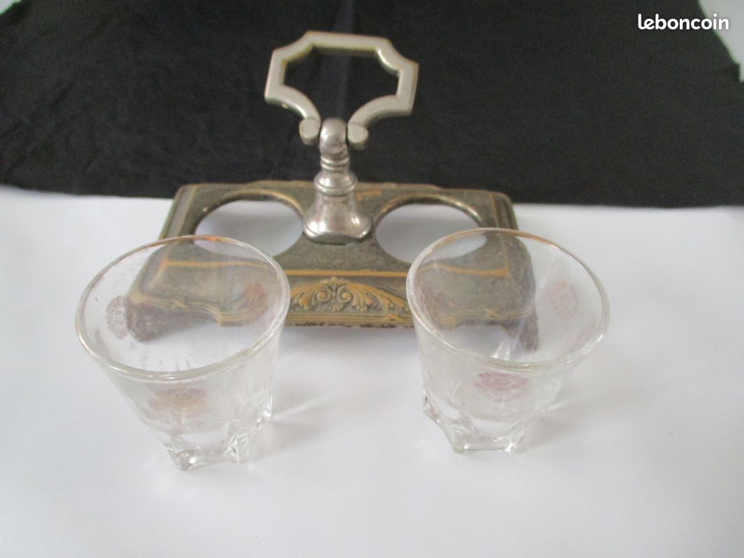 Ancien serviteur de table en métal salière et poivrière salerons en bronze serviteur (image 7)