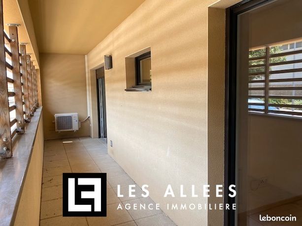 https://img.leboncoin.fr/api/v1/lbcpb1/images/62/fd/2a/62fd2a407789efb090f6ff3eb5b78a6284889148.jpg?rule=ad-image