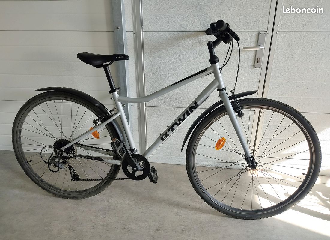 Vélo Tous chemins VTC Decathlon B'TWin Riverside 120 gris taille