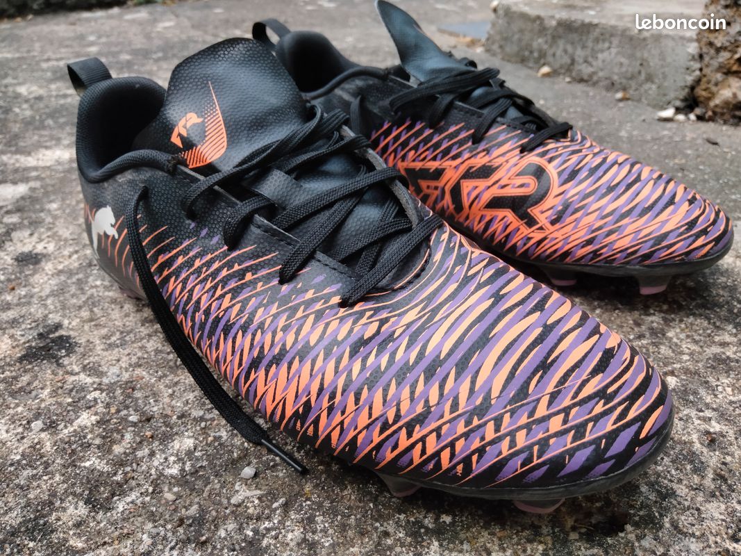 Chaussures football crampons terrain synthétique Chaussures