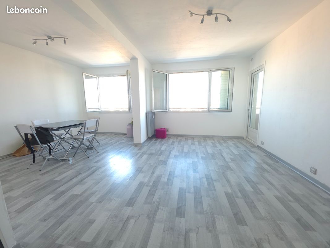 Appartement 3 pièces 69 m² · à Clermont-Ferrand · 69 m² · 120 000 €