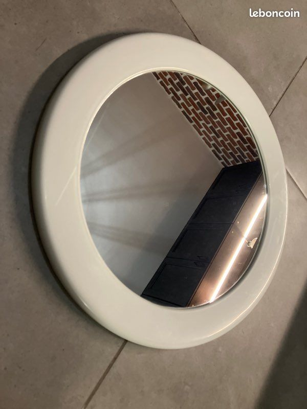 Diamètre 45 cm ancien miroir rond plastique prisunic vintage années 70 blanc (image 1)