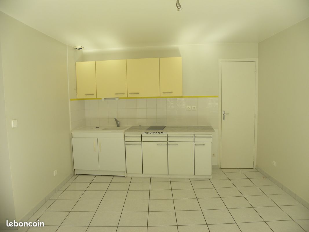 Appartement 3 pièces 35 m² · à Yssingeaux · 35 m² · 400 €