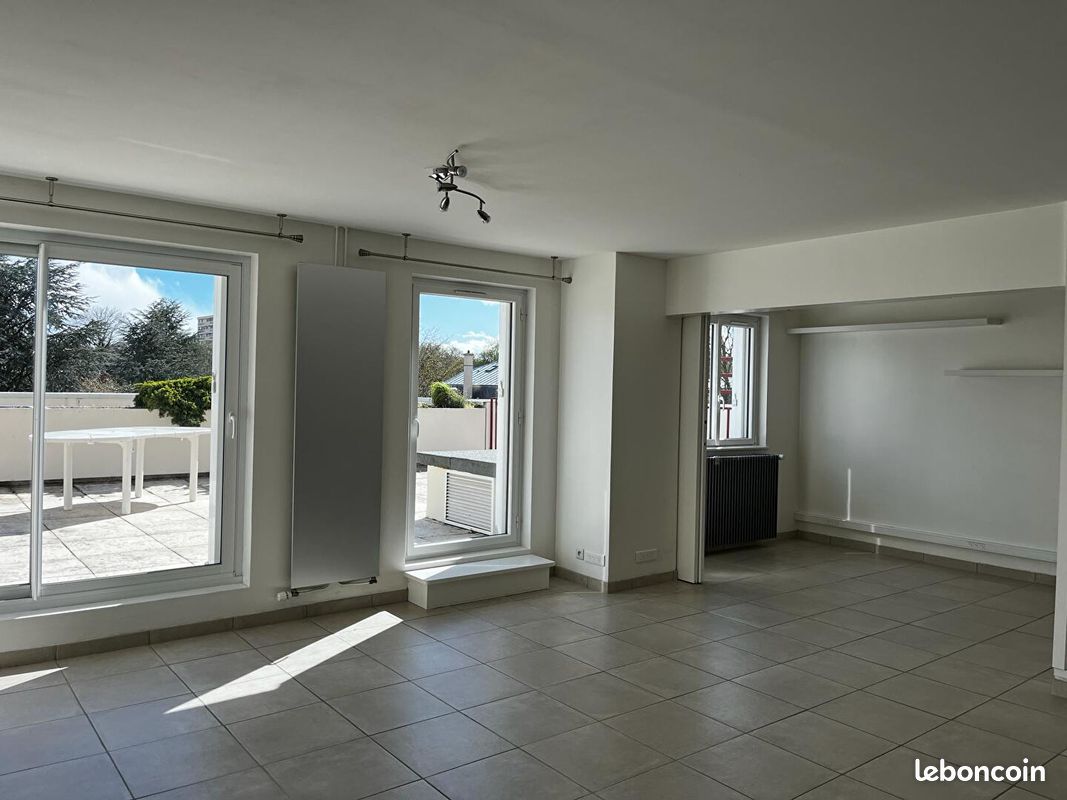 Appartement 5 pièces 115 m² · à Reims · 115 m² · 1 200 €/mois