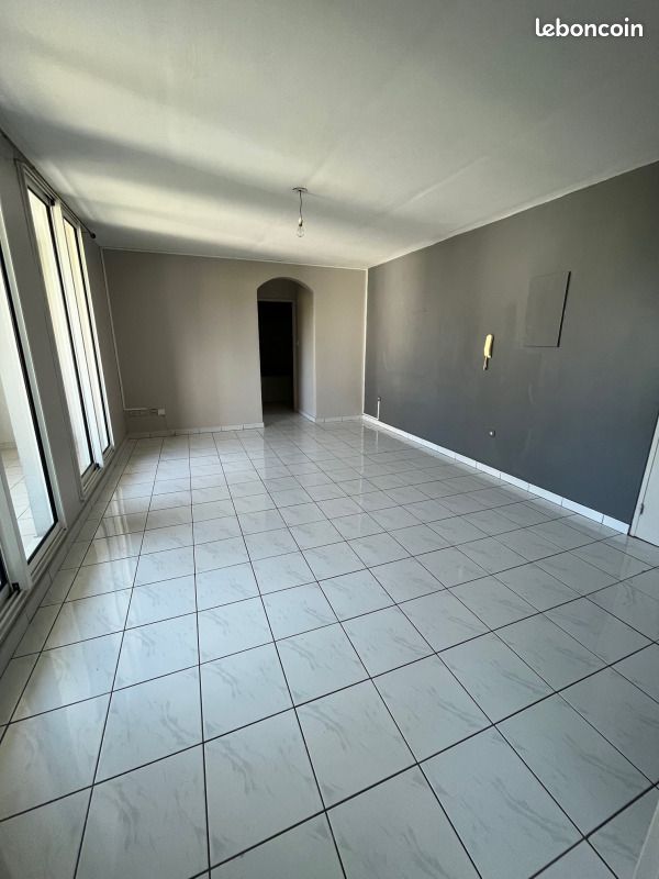 Appartement 3 pièces 60 m² · à Saint-Paul · 60 m² · 1 042 €