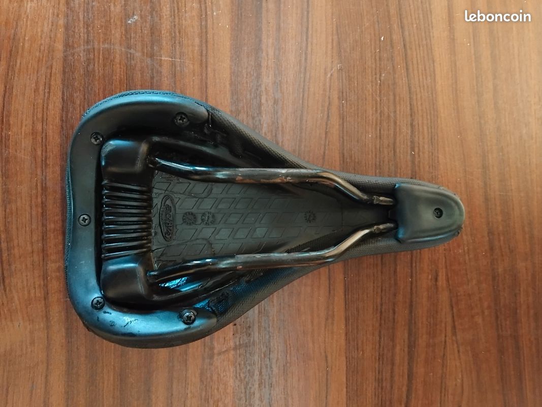 Selle vintage d'occasion - Équipements vélos