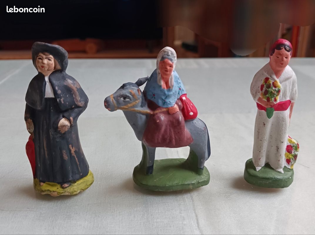 ANCIEN SANTON CARBONEL : La Fileuse EN TAILLE 2 : 7 cm +++ EUR 16,00